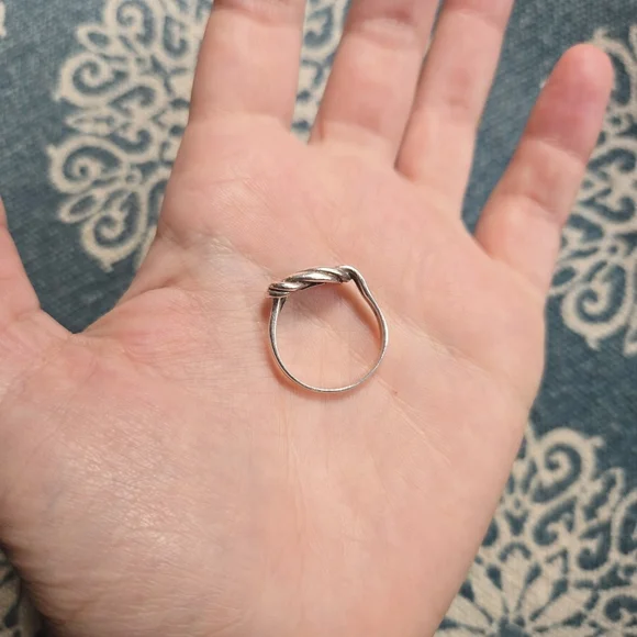 Vintage 925 Sterling Silver Rope Knot Ring, size 8 - Picture 11 of 13